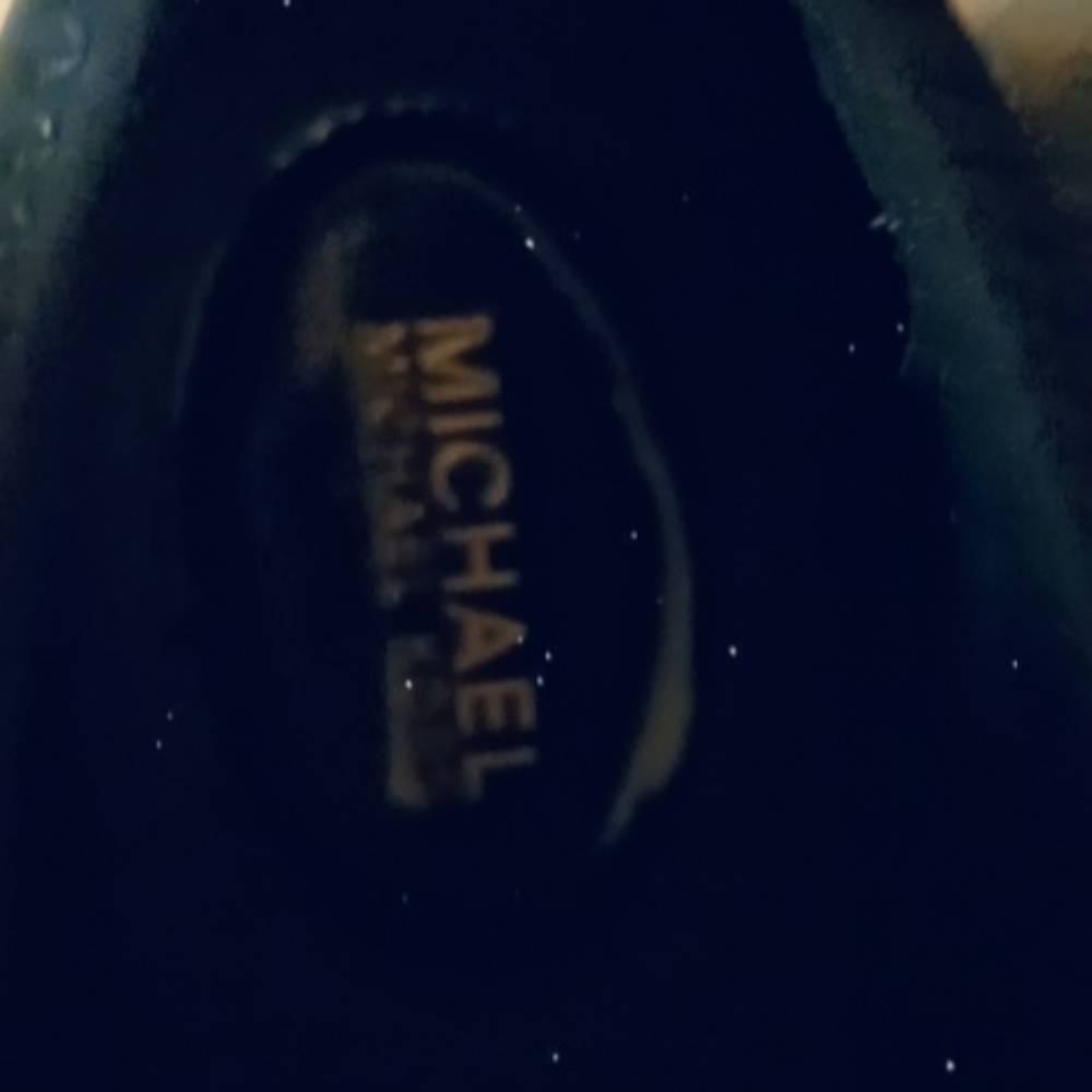 Michael Kors tennies